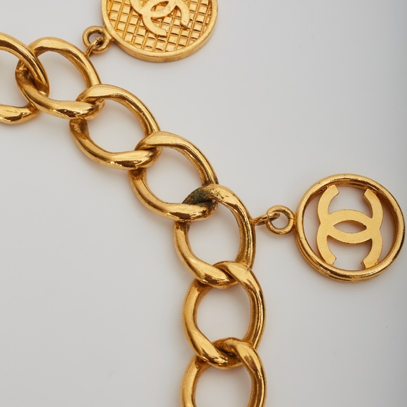 CHANEL LOGO COIN MEDALLION CHARM GOLD CHAIN NECKLACE BELT (1993) 26inch - Picture 14 of 16